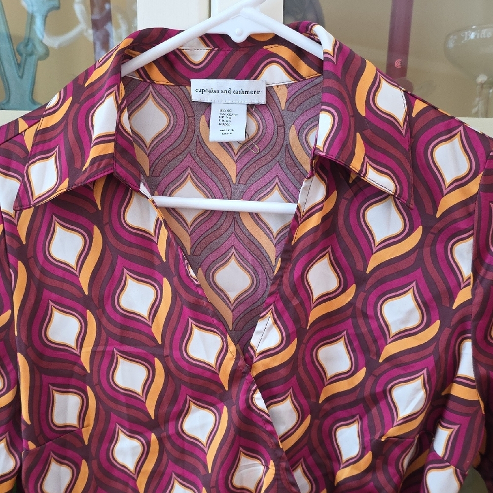Cupcakes & Cashmere Multicolor Geometric Blouse
